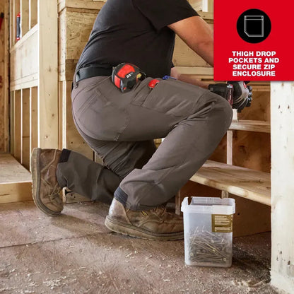 Men's FREEFLEX Tech-Fabric Multi-Pocket Cargo Pants
